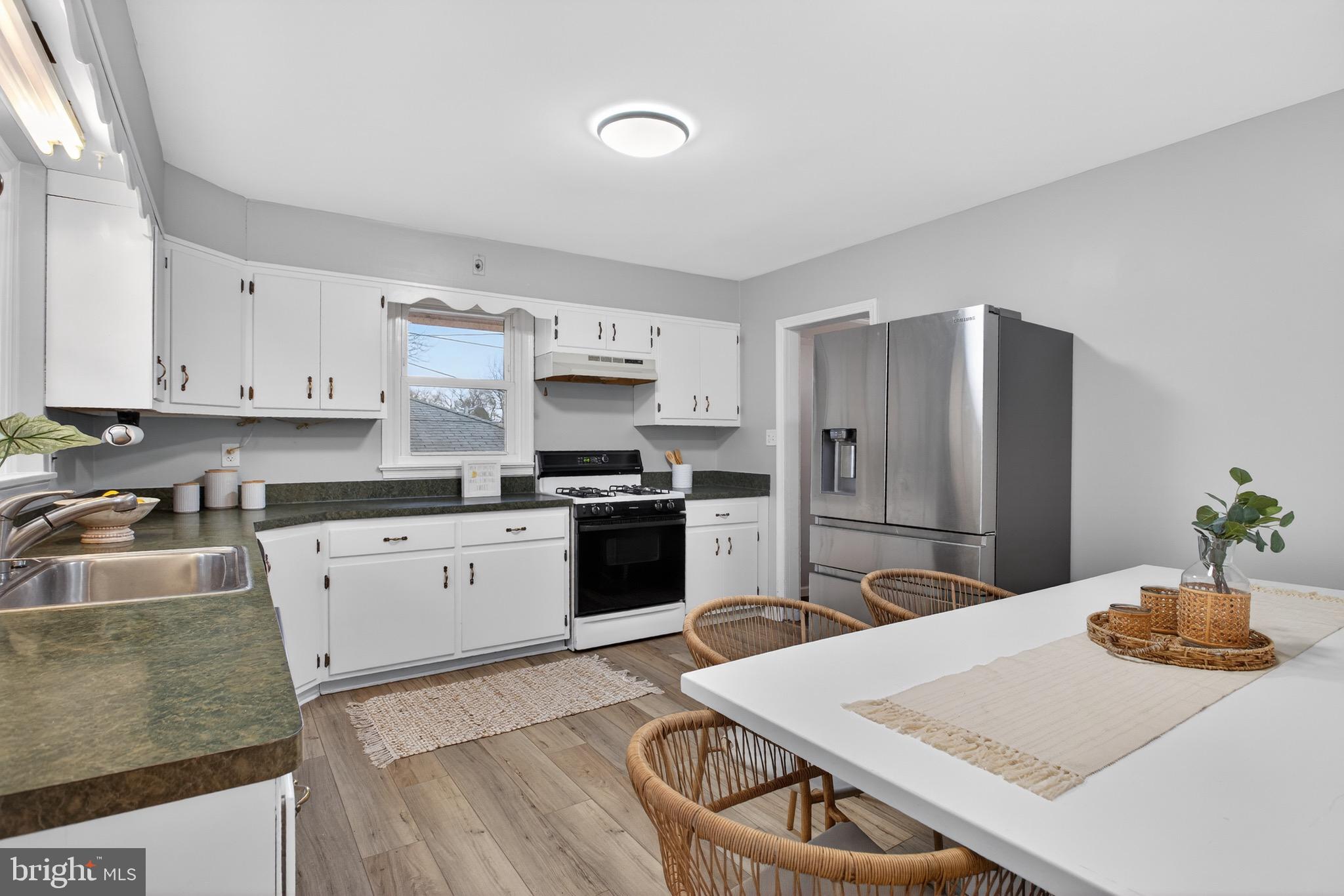 413 Southwest Drive Silver Spring, MD 20901 - Photo 15 of 53 Kitchen