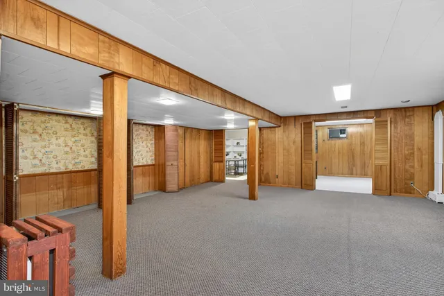 a view of an entryway