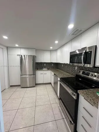 $4,850 | 210 Seaview Drive, Unit 410, Key Biscayne, FL 33149