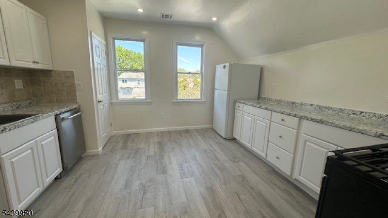 70 Chestnut Street, Unit 2 Garfield, NJ 07026 - Photo 6 of 14