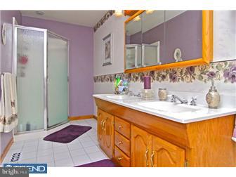 918 South Blue Bell Road Newfield, NJ 08344 - Photo 8 of 12 Bathroom