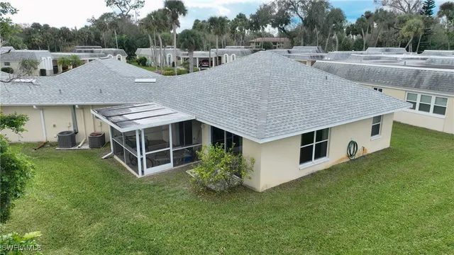 $207,900 | 2 East Greens Circle, Lehigh Acres, FL 33936
