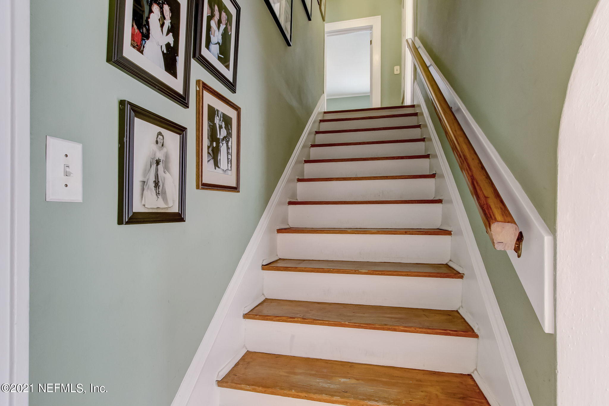3217 Riverside Avenue Jacksonville, FL 32205 - Photo 20 of 39 Explore upstairs