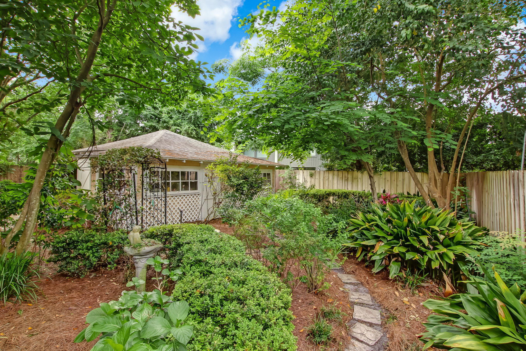 3217 Riverside Avenue Jacksonville, FL 32205 - Photo 38 of 39 Garden