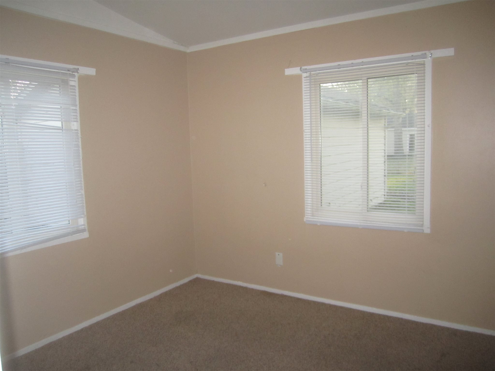6322 Kent Road Fort Wayne, IN 46816 - Photo 6 of 13