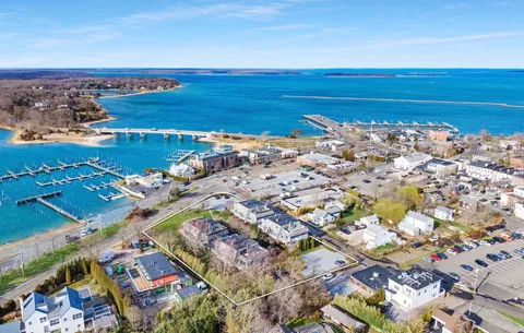 18 Bridge Street, Unit 2C, Sag Harbor, NY 11963