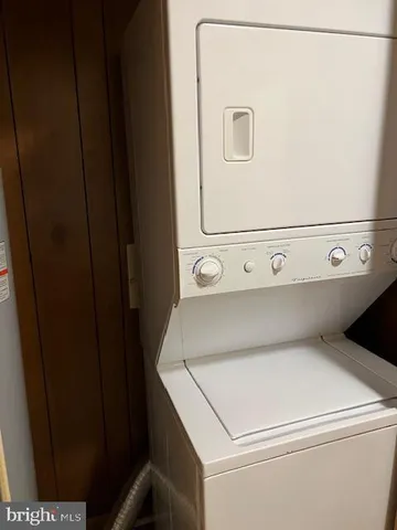 a close up view of washer and dryer