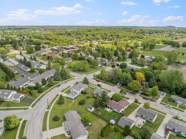 $375,000 | 917 Wheelock Avenue, Hartford, WI 53027