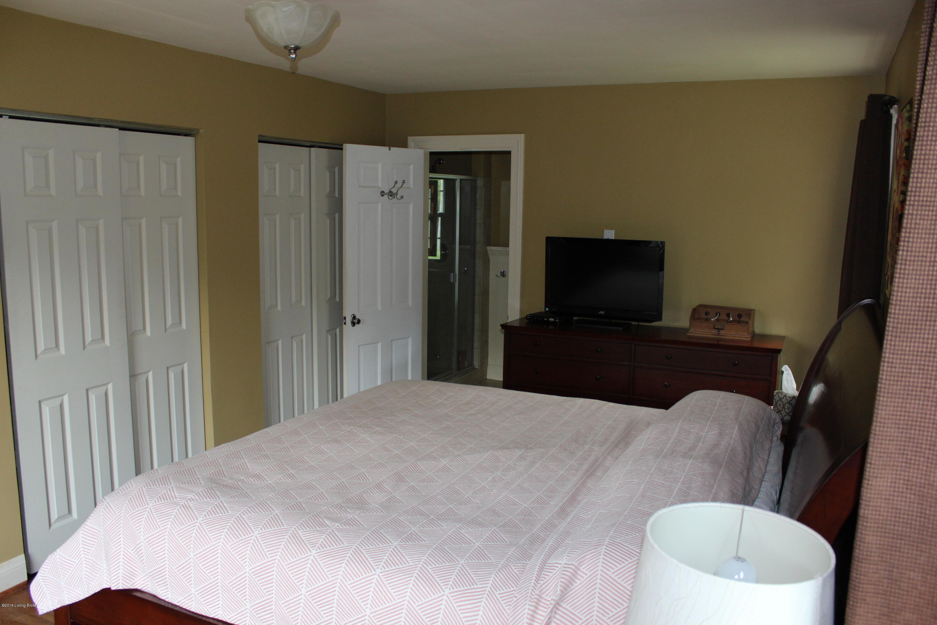 1701 Clayton Road Louisville, KY 40205 - Photo 26 of 48 Master Bedroom