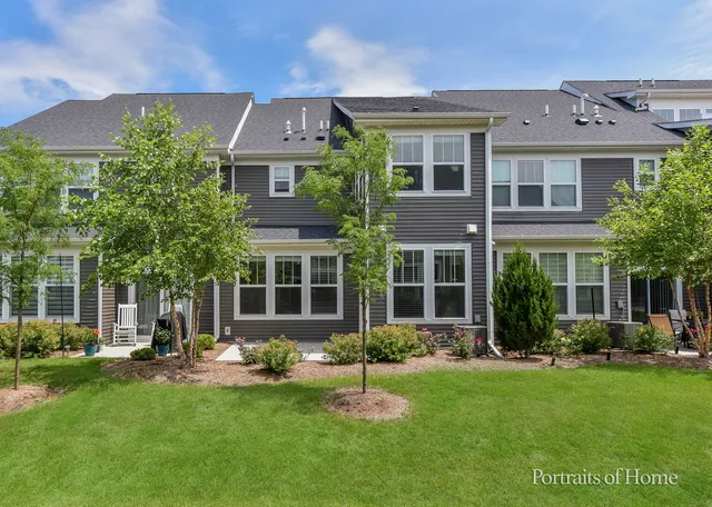 $450,000 | 458 Watercress Drive, Aurora, IL 60504