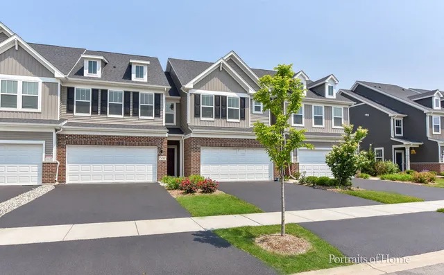 $450,000 | 458 Watercress Drive, Aurora, IL 60504