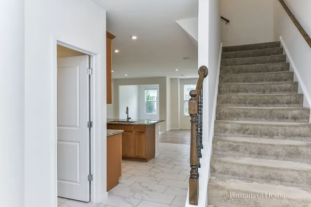 $450,000 | 458 Watercress Drive, Aurora, IL 60504