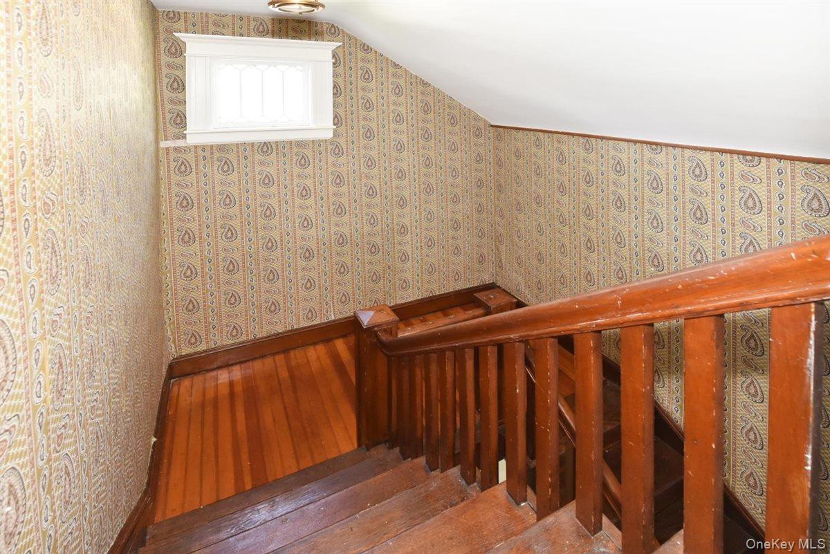 101 Wallace Street Freeport, NY 11520 - Photo 27 of 37