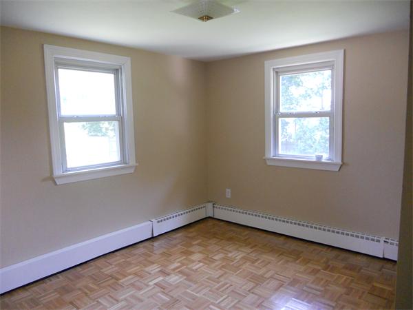 8 Matthew Road Billerica, MA 01821 - Photo 9 of 13