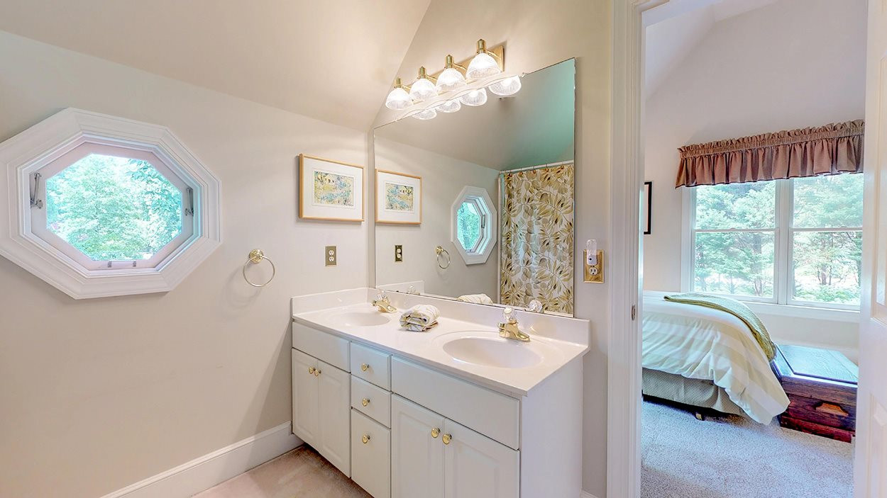 3545 Hope Valley Road Durham, NC 27707 - Photo 24 of 30 Guest Bath on second floor