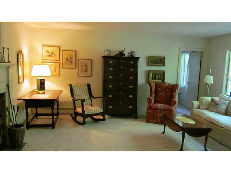 1989 Boston Neck Road North Kingstown, RI 02874 - Photo 2 of 19 Living Room.