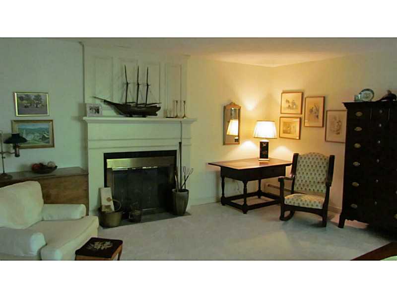 1989 Boston Neck Road North Kingstown, RI 02874 - Photo 3 of 19 Living Room.
