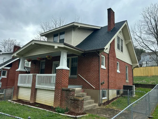 $169,000 | 315 South Washington Avenue, Pulaski, VA 24301