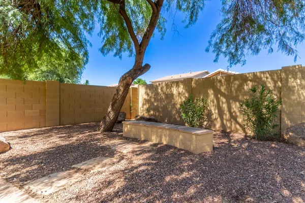 $1,600 | 44850 Bahia Drive, Maricopa, AZ 85139