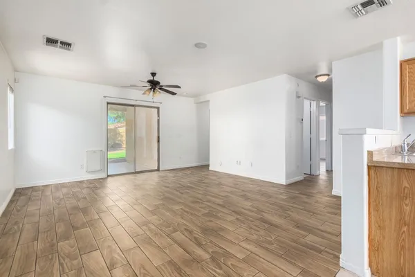 $1,600 | 44850 Bahia Drive, Maricopa, AZ 85139