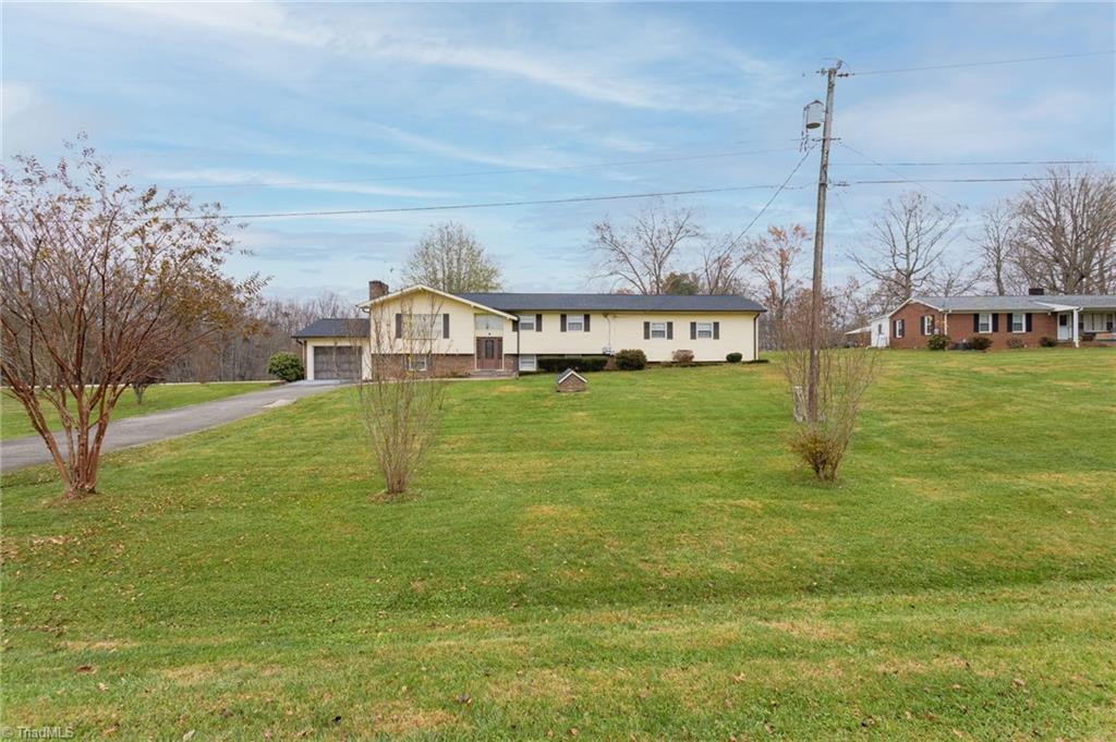 1113 Ring Road Westfield, NC 27053 - Photo 2 of 43 Gallery Image 2