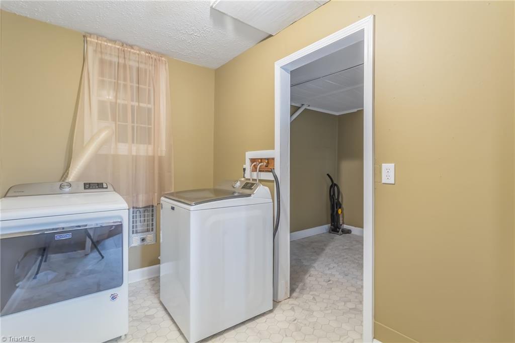 1113 Ring Road Westfield, NC 27053 - Photo 30 of 43 Laundry