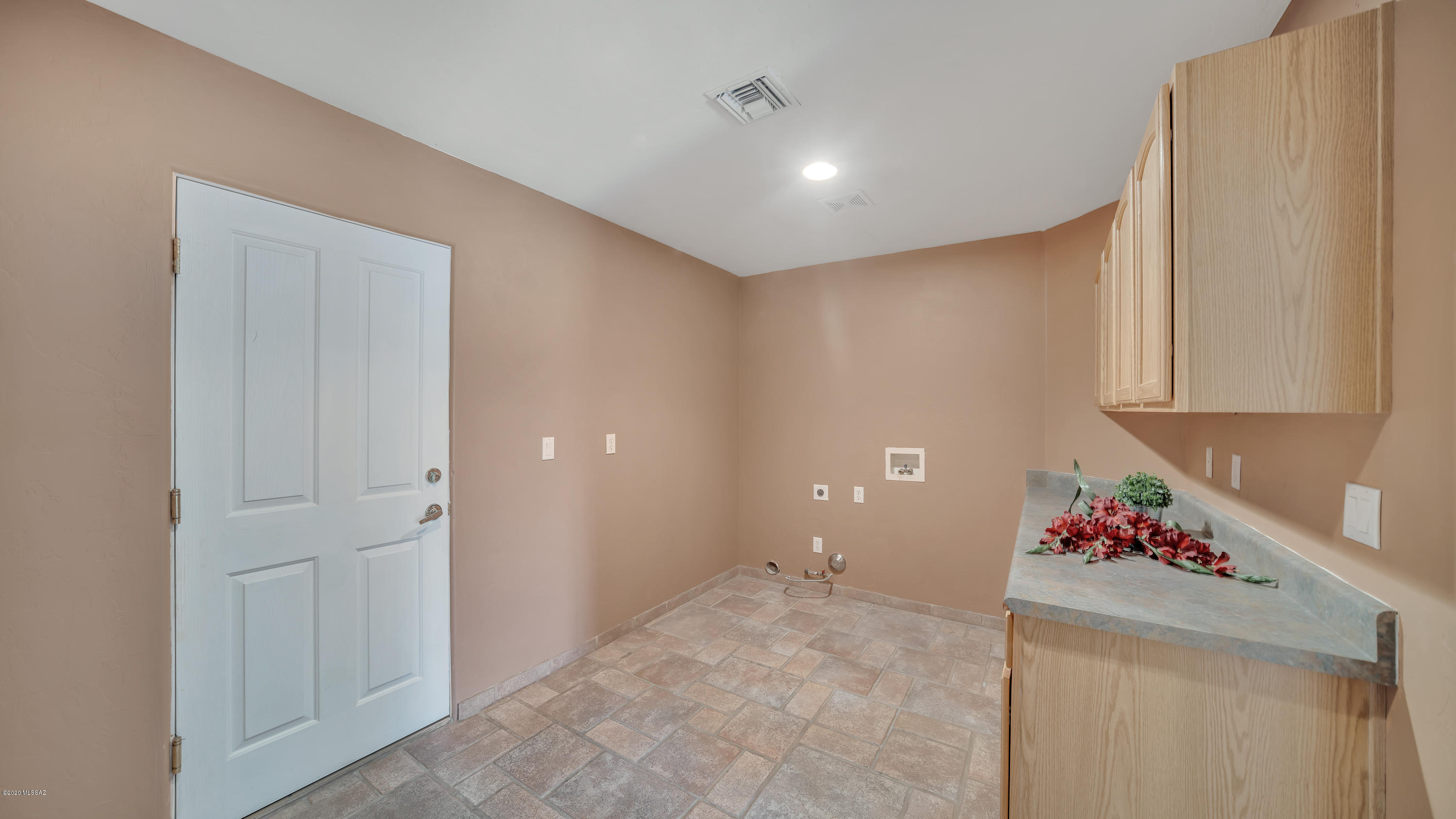 975 West Silver Spring Place Tucson, AZ 85755 - Photo 20 of 38