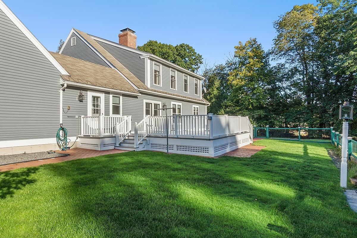 31 Maple Avenue Atkinson, NH 03811 - Photo 5 of 38 Gallery Image 5