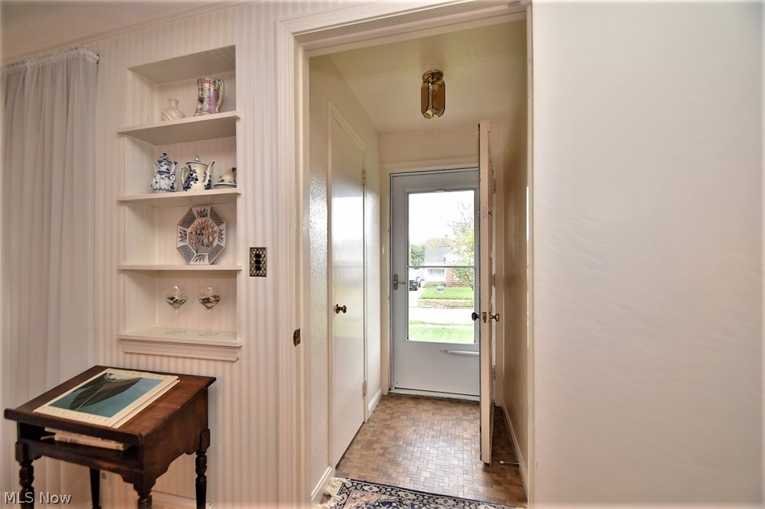 4142 Wyncote Road South Euclid, OH 44121 - Photo 2 of 32