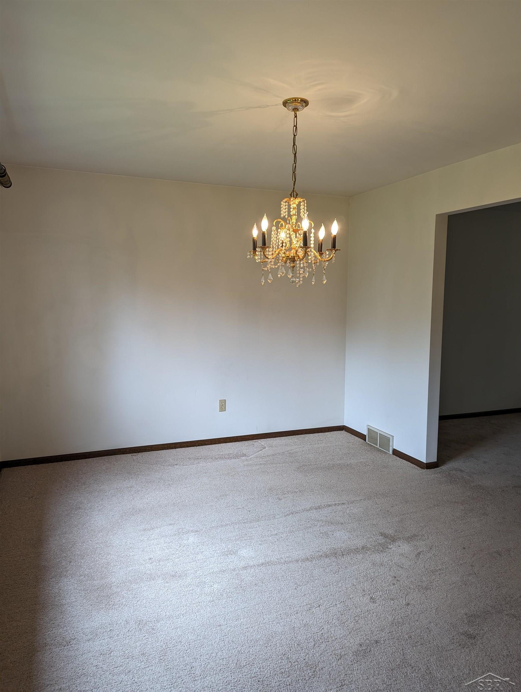 4753 Locust Road Saginaw, MI 48604 - Photo 9 of 15 50108077-8.JPG