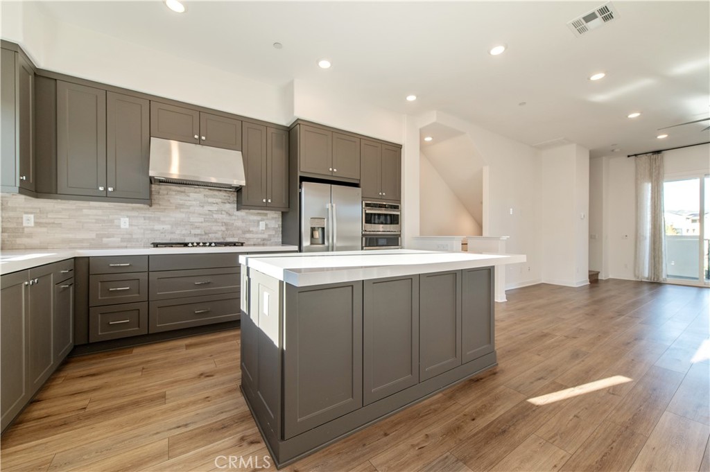 133 Biome Irvine, CA 92618 - Photo 16 of 33