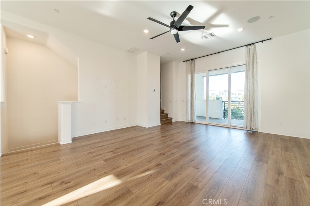 133 Biome Irvine, CA 92618 - Photo 17 of 33