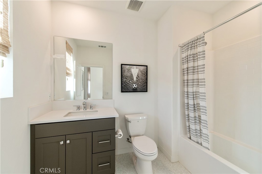 133 Biome Irvine, CA 92618 - Photo 25 of 33