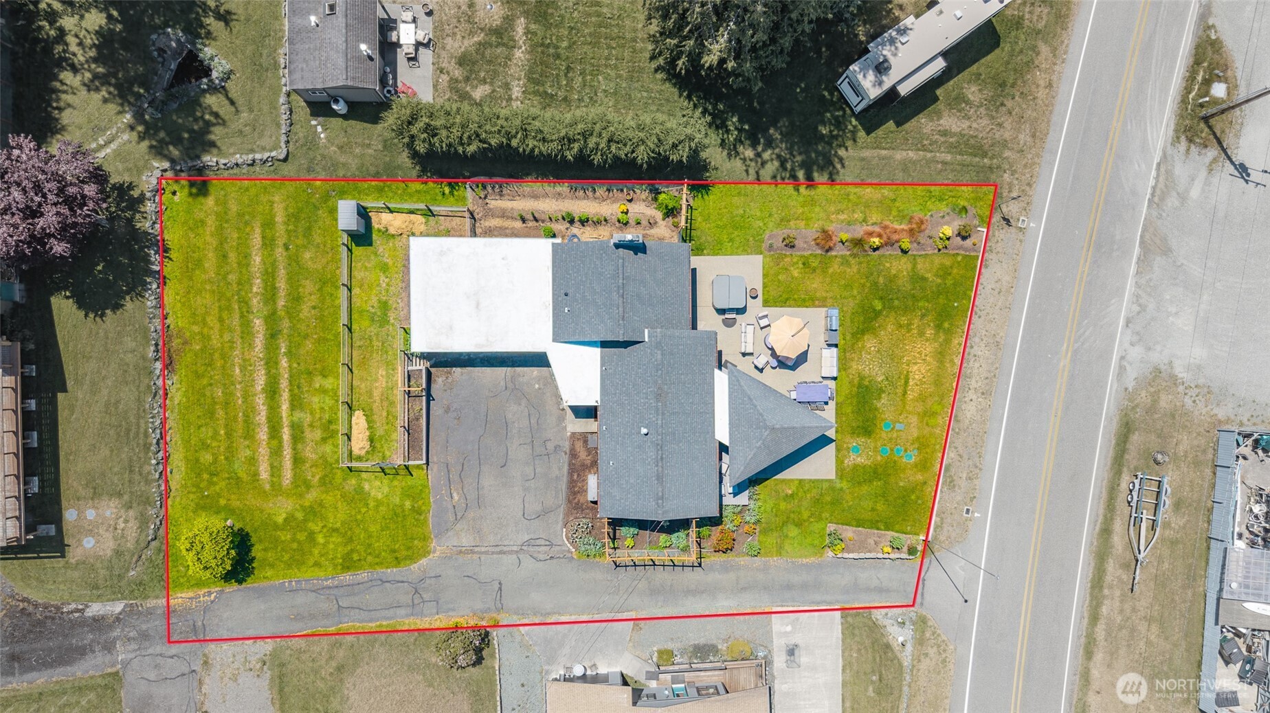 213 Cornet Bay Road Oak Harbor, WA 98277 - Photo 4 of 38