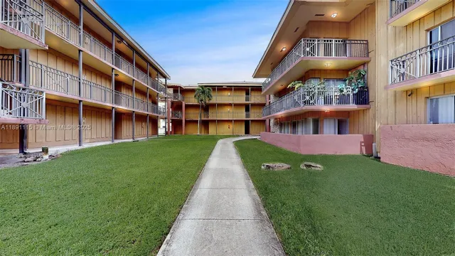 $2,000 | 4850 Southwest 63rd Terrace, Unit 131, Davie, FL 33314