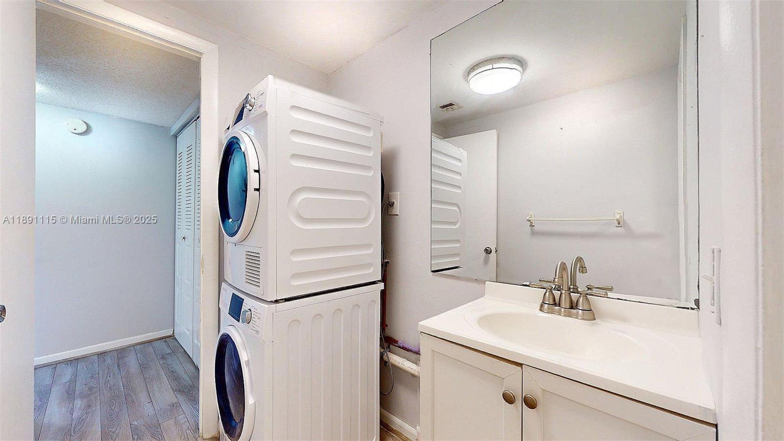 4850 Southwest 63rd Terrace, Unit 131 Davie, FL 33314 - Photo 6 of 31