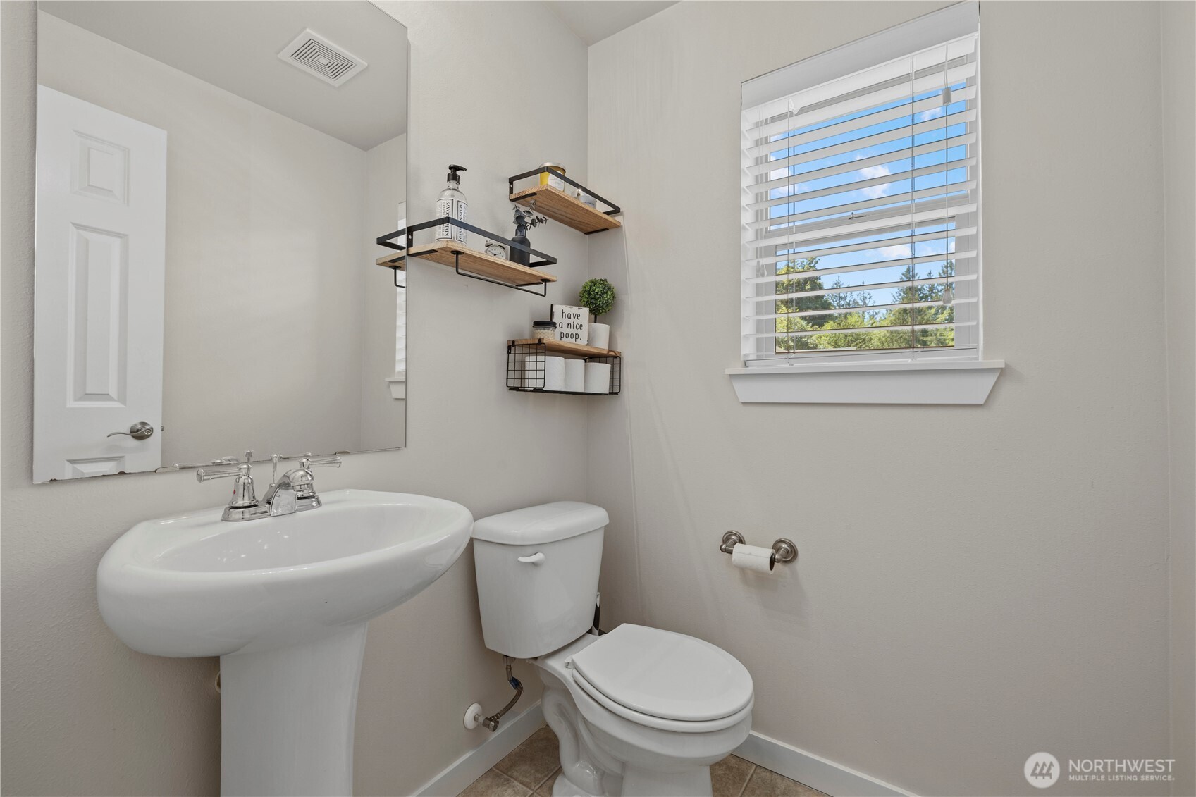 1900 Weaver Road, Unit L102 Snohomish, WA 98290 - Photo 14 of 26