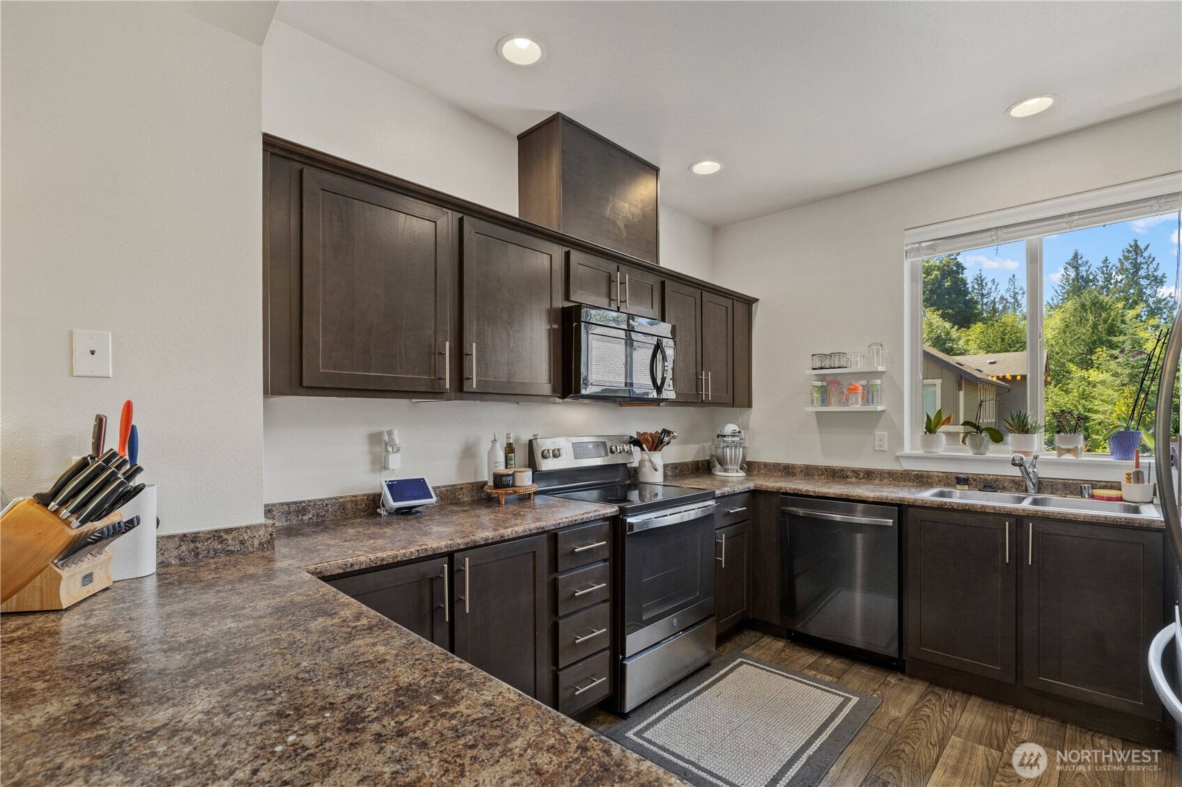 1900 Weaver Road, Unit L102 Snohomish, WA 98290 - Photo 8 of 26