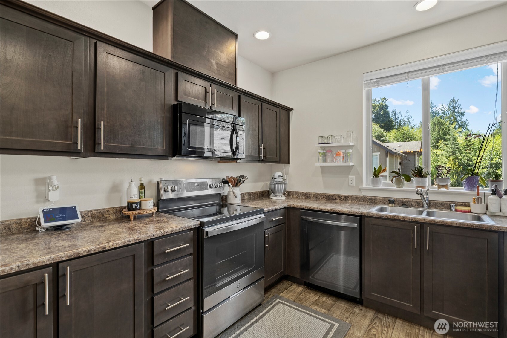 1900 Weaver Road, Unit L102 Snohomish, WA 98290 - Photo 9 of 26