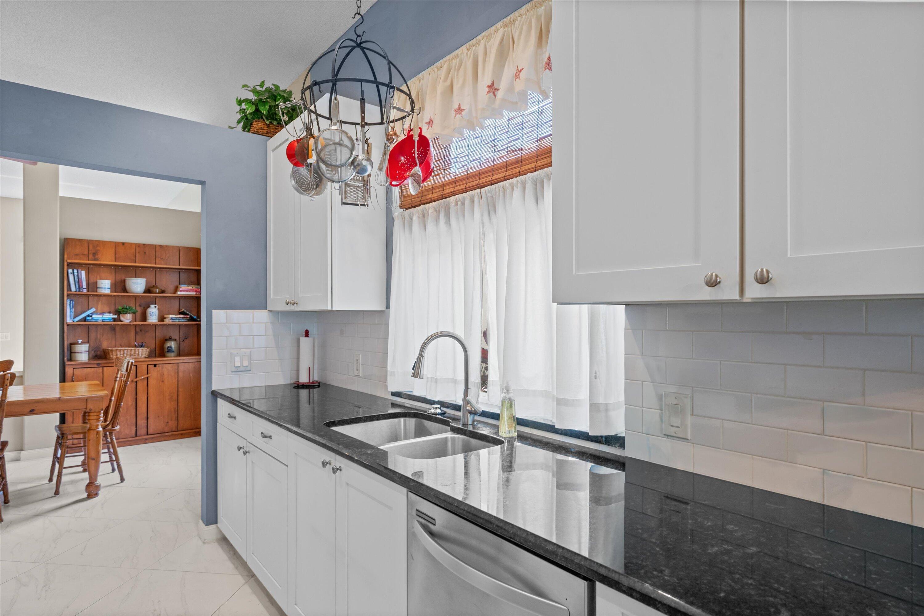 178 Hampton Place Jupiter, FL 33458 - Photo 15 of 46 22-DSC_1639