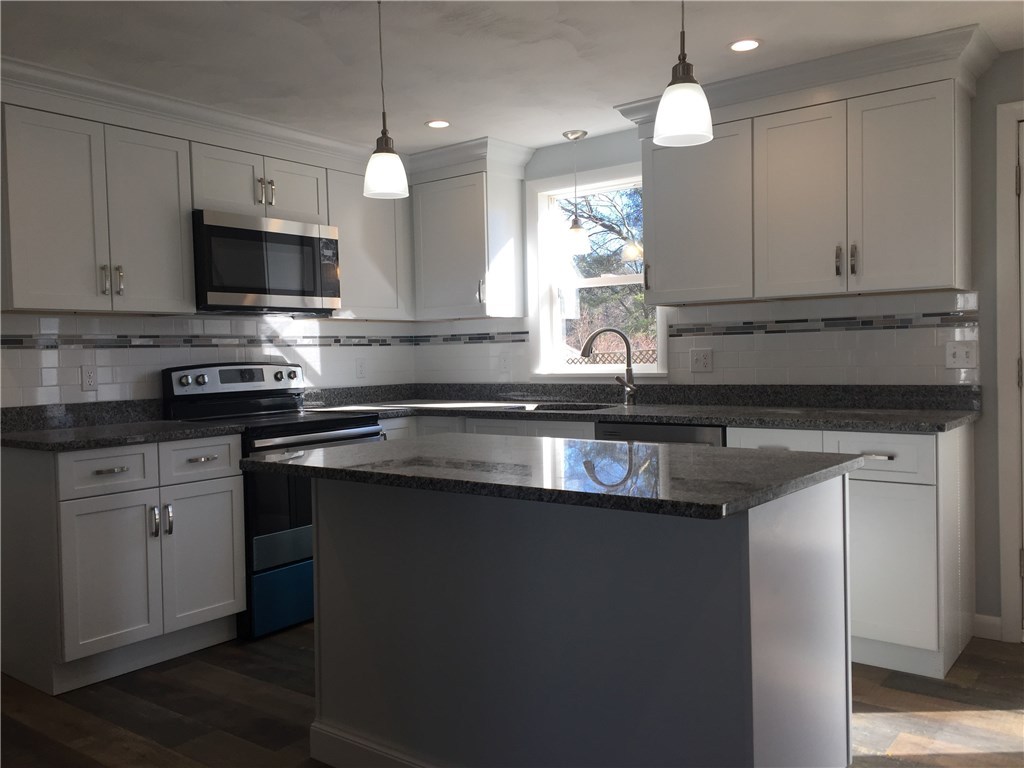 21 Harrington Road Coventry, RI 02816 - Photo 2 of 11