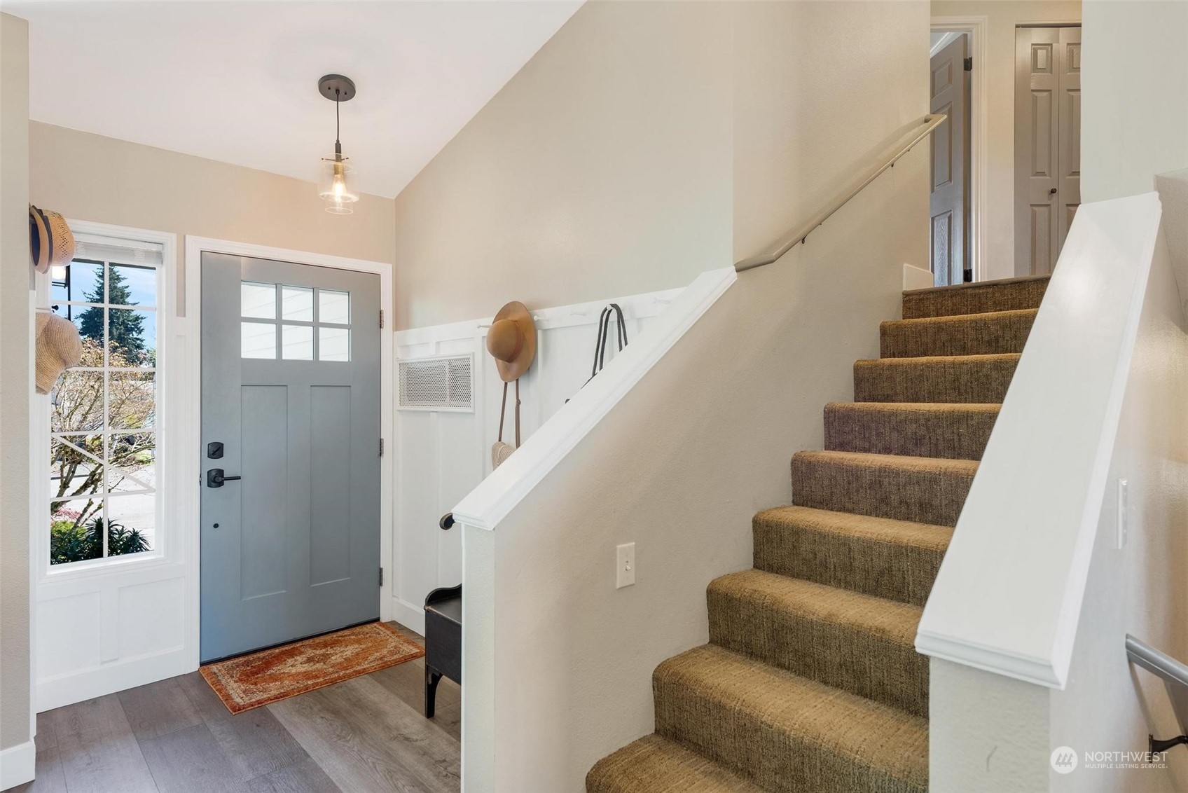 2123 Aberdeen Place Northeast Renton, WA 98056 - Photo 4 of 29 Gallery Image 4