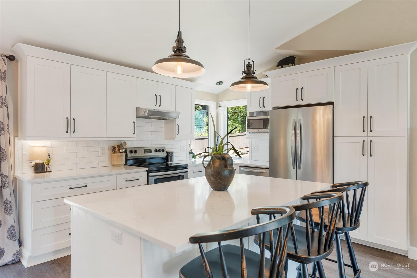 2123 Aberdeen Place Northeast Renton, WA 98056 - Photo 9 of 29 Gallery Image 9