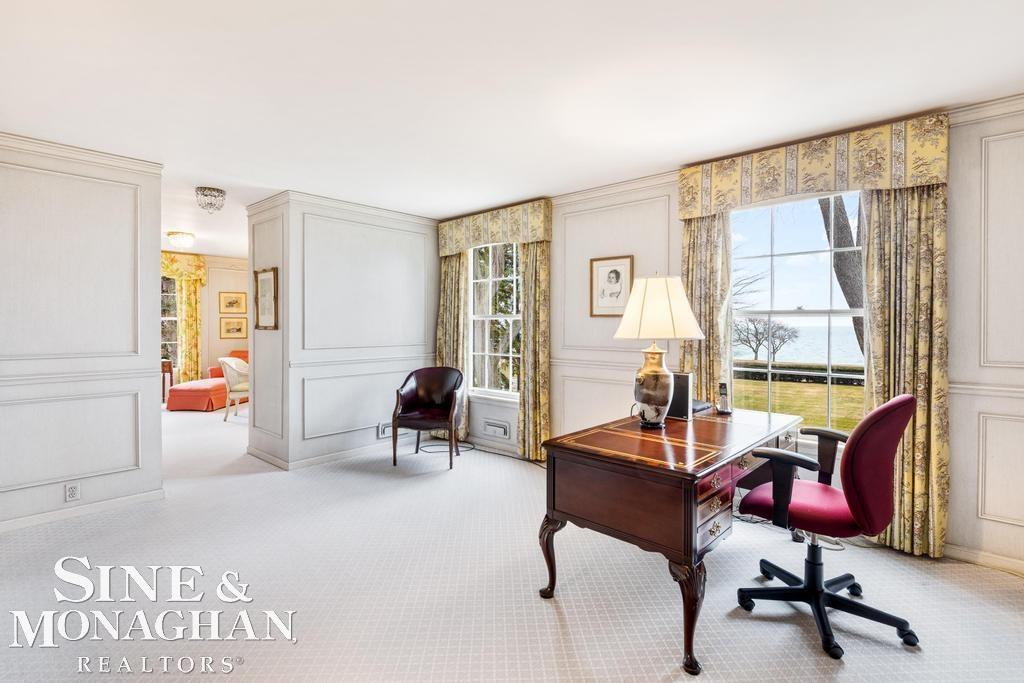 681 Lake Shore Road Grosse Pointe, MI 48236 - Photo 33 of 75 50114891-32.JPG