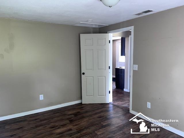 978 Division Street Adrian, MI 49221 - Photo 22 of 25