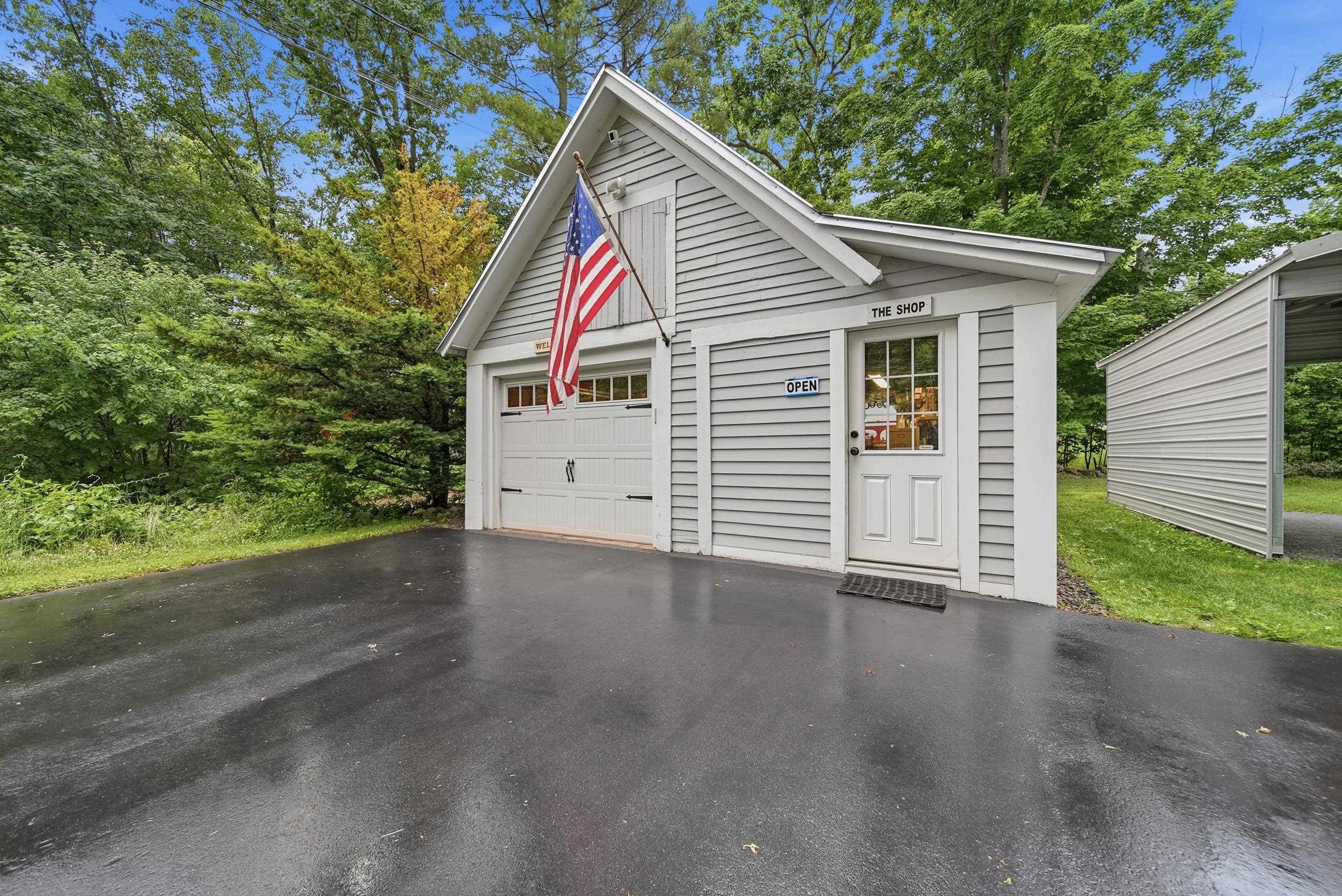 288 Island Pond Road Derry, NH 03038 - Photo 37 of 46