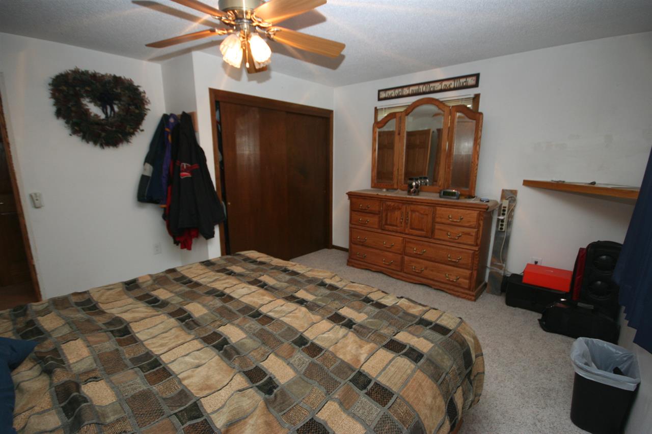 132 Country Club Road Williamsburg, IA 52361 - Photo 15 of 26 Gallery Image 15