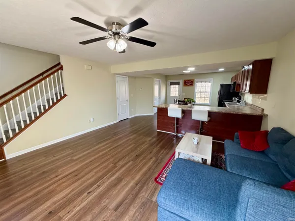 $215,000 | 1250 West Adams Hill Circle, Unit 504, Bloomington, IN 47403