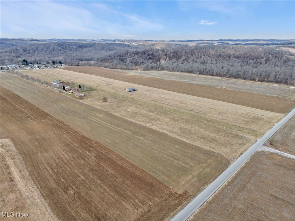 8205 Lee Road Northwest Malvern, OH 44644 - Photo 7 of 10