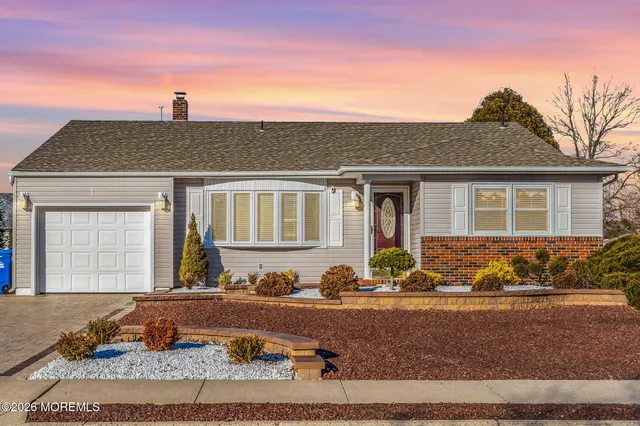 $425,000 | 1 Westport Drive, Toms River, NJ 08757